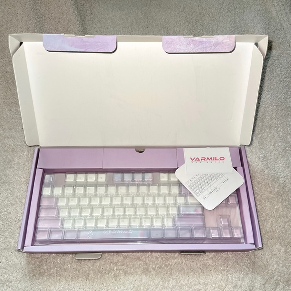 Varmilo Pink & Purple Butterfly Mechanical Keyboard - Picture 5 of 16